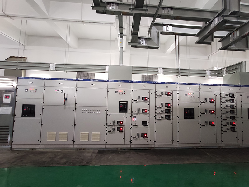 低压配电柜及母线槽安装