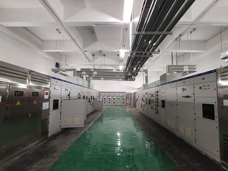 低压配电柜及母线槽安装